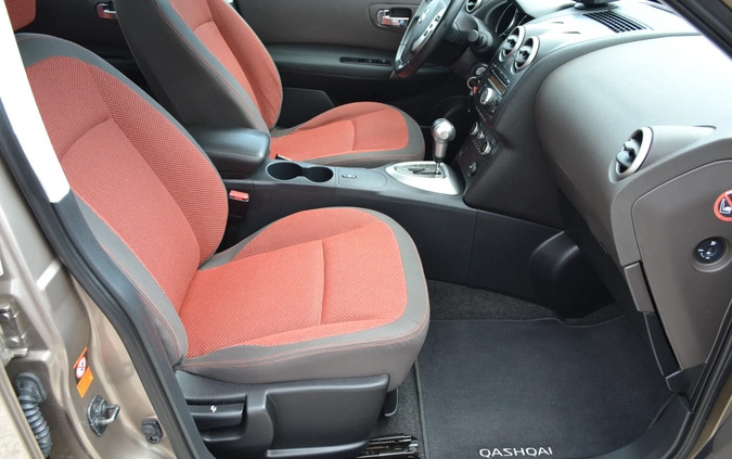 Nissan Qashqai cena 29800 przebieg: 200820, rok produkcji 2009 z Malbork małe 562